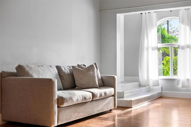 Building Photo - 1651 SW 13th Ave