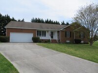 Building Photo - Colonial Heights Virginia