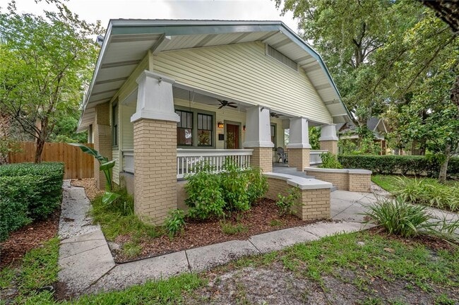Building Photo - 5207 N Suwanee Ave