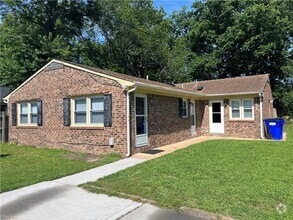 Building Photo - 3-Bedroom Ranch in Camellia Gardens