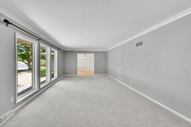 Building Photo - $6,500.00 - 5 Bedrooms, 3.5 Bathrooms, Sin...