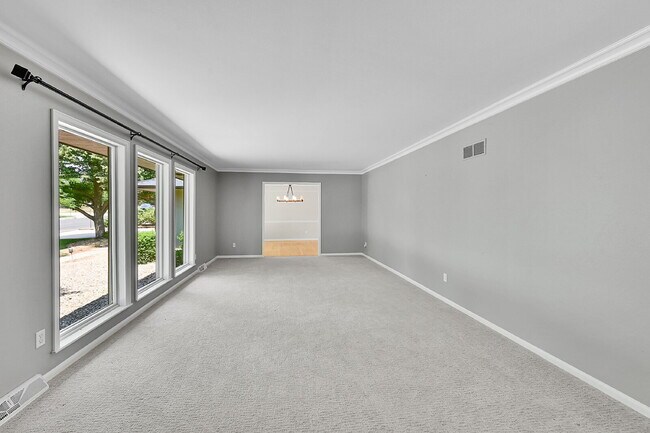 Building Photo - $6,850.00 - 5 Bedrooms, 3.5 Bathrooms, Sin...