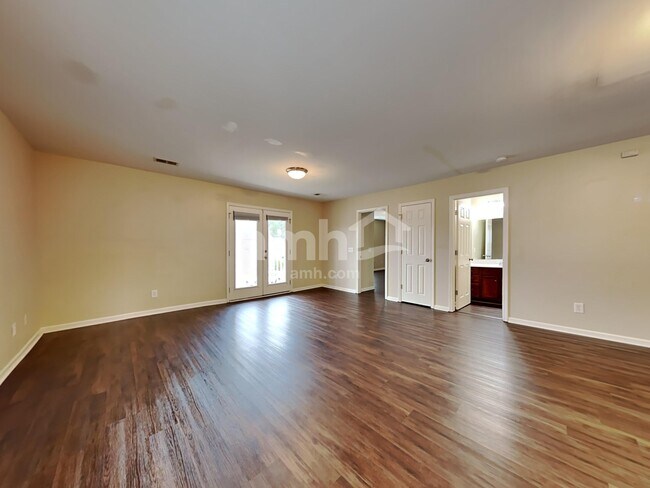 Building Photo - 3026 Crusades St