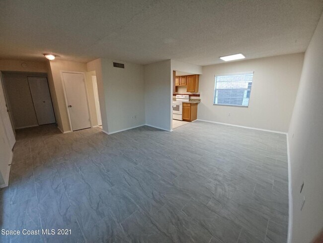 Building Photo - 3135 Shady Dell Ln