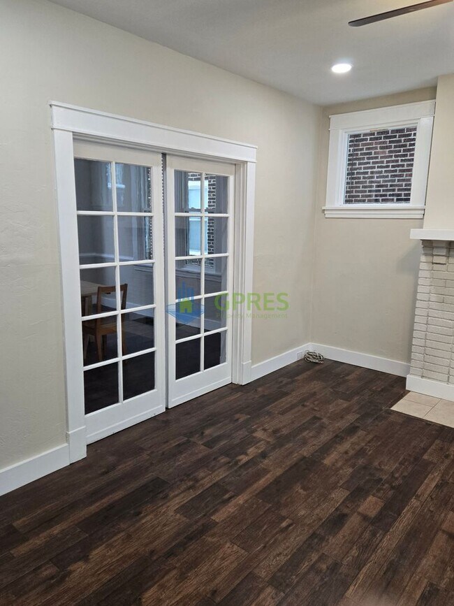 Building Photo - Newly renovated Beechview Home with Bonus Room walking distance to the T