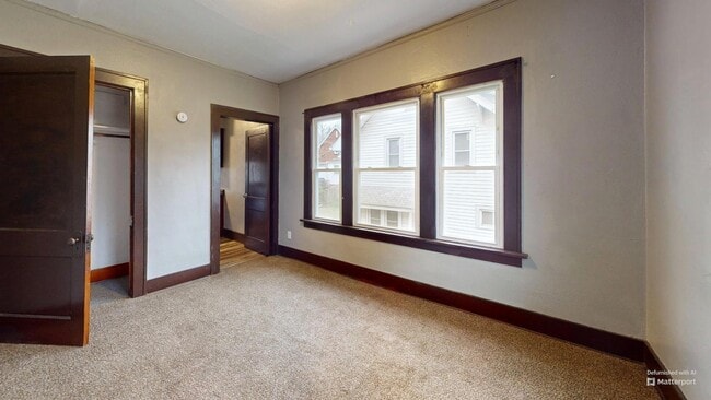 Building Photo - 236 Watson St