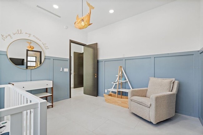 Building Photo - 585 Dolphin Ave SE