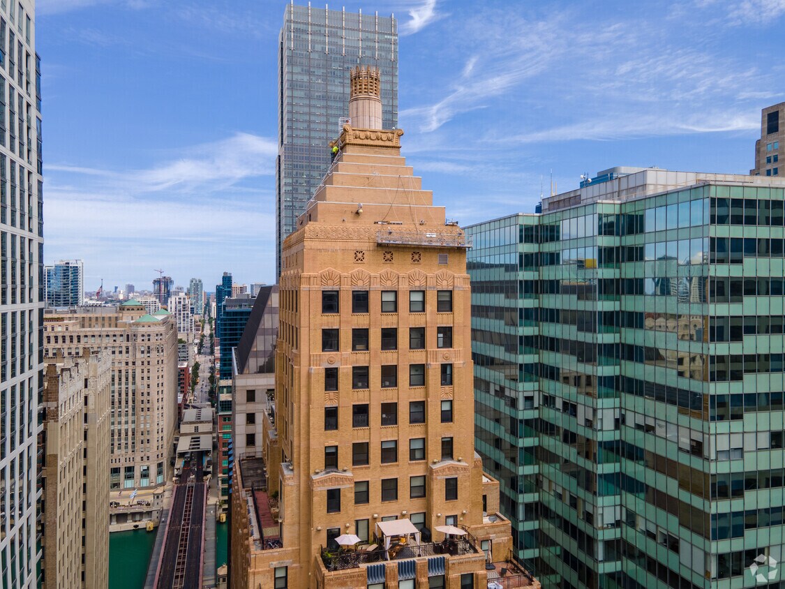 Century Tower Chicago Il Apartment Finder Century Tower Chicago Il Apartment Finder