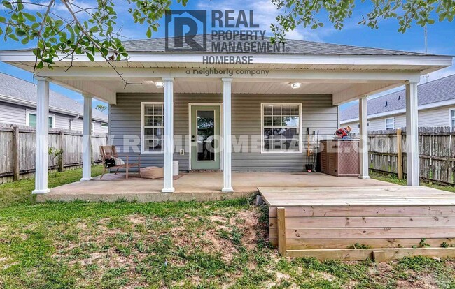 Building Photo - Charming Florida Cottage Rental in Shadow ...