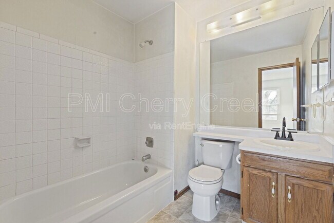 Building Photo - 2228 S Jasper Way