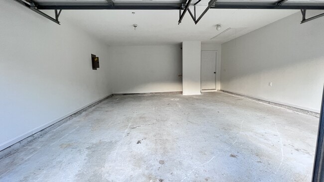 Building Photo - 7735 Country Pass