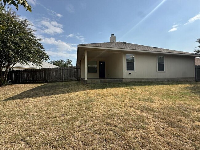 Building Photo - 722 Ranier Ln