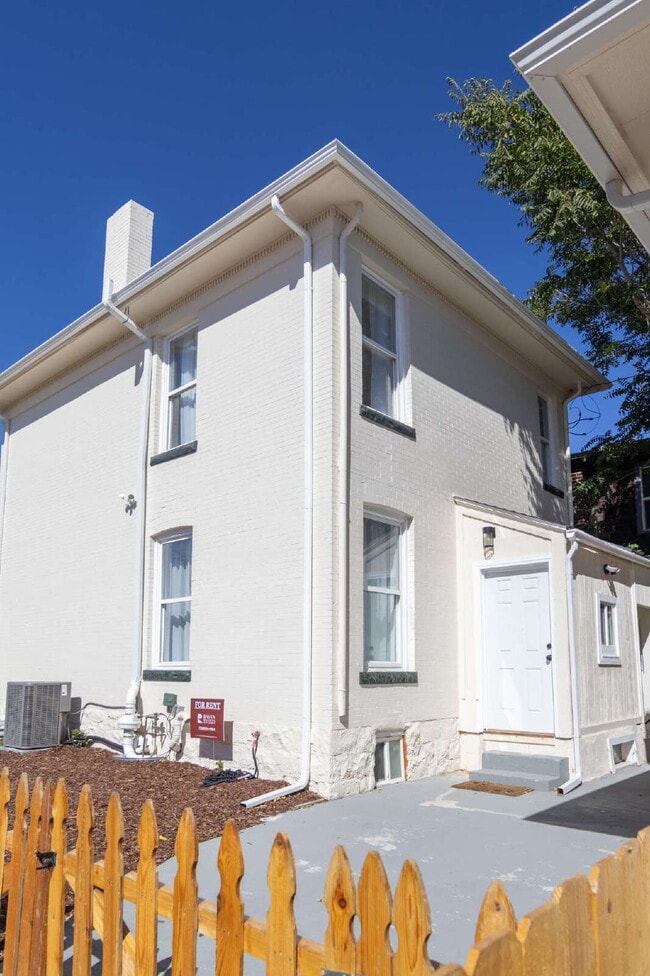 Building Photo - Stunning Remodeled Patio Home in Baker – 3...