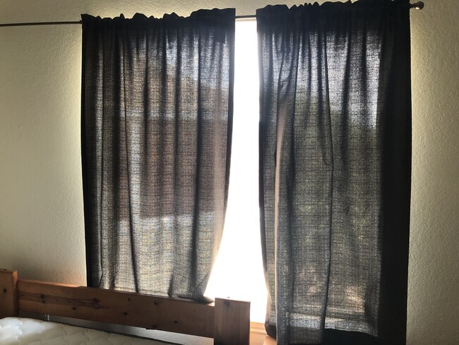 Curtains - 521 Southwest Pky