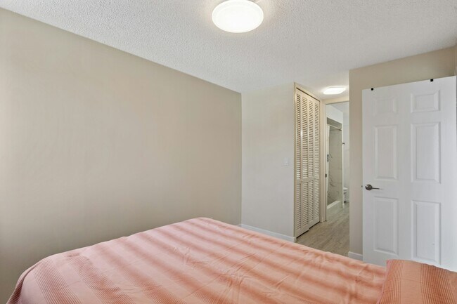Building Photo - 1655 Makaloa St
