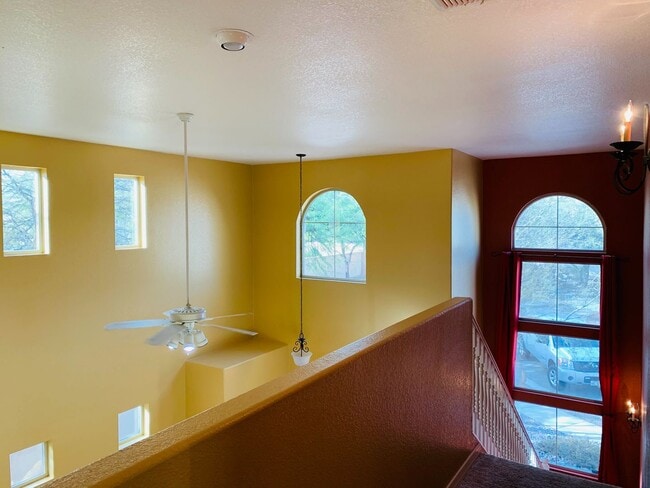 Building Photo - Beautiful Home In Rancho Sahuarita Located...