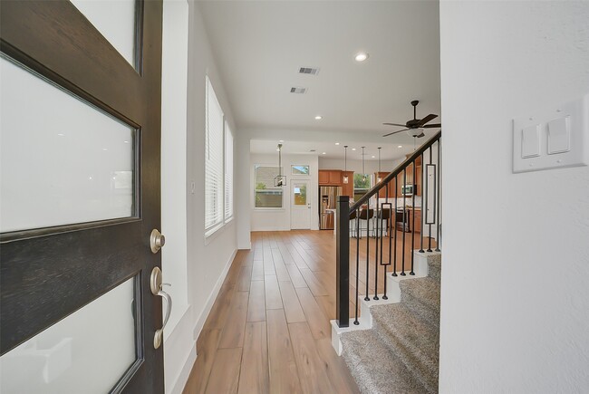 Building Photo - 12934 Rio Mariano Ln