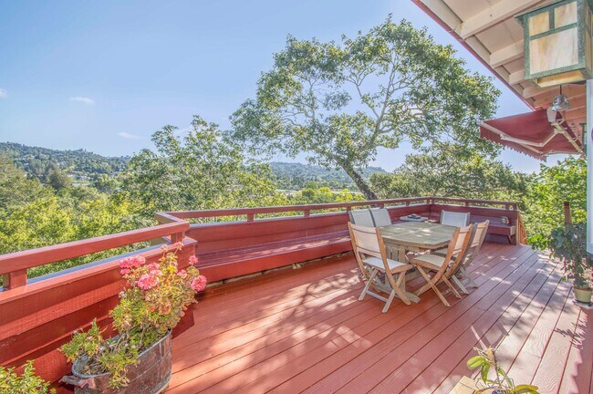 Building Photo - Gated 4bd/3ba Kentfield Home