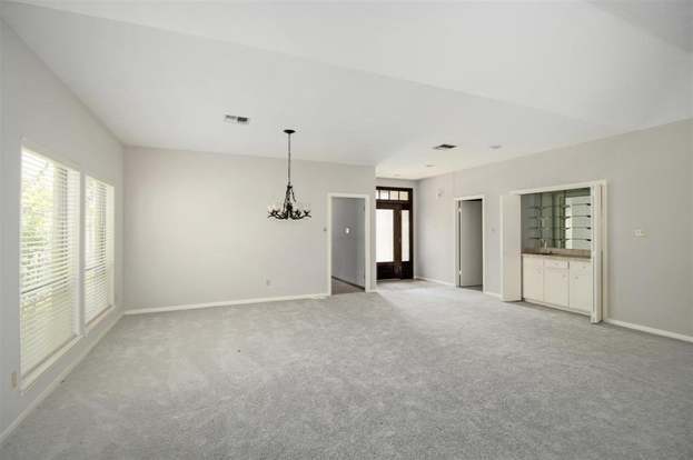 Building Photo - 3323 Village Falls Ct