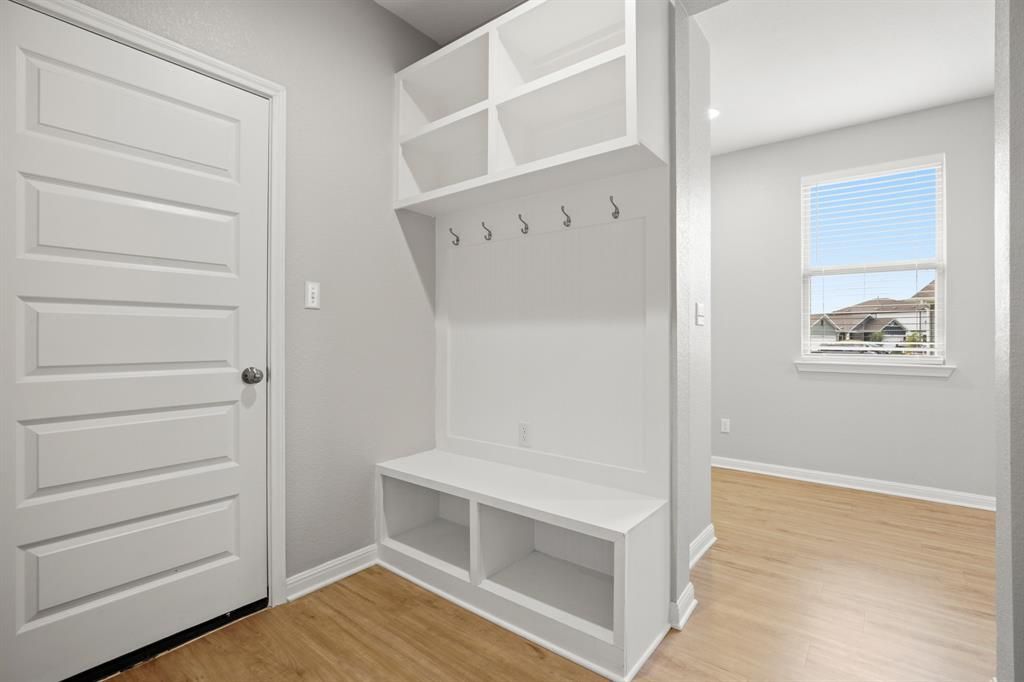 Building Photo - 6807 Tiznow Ln