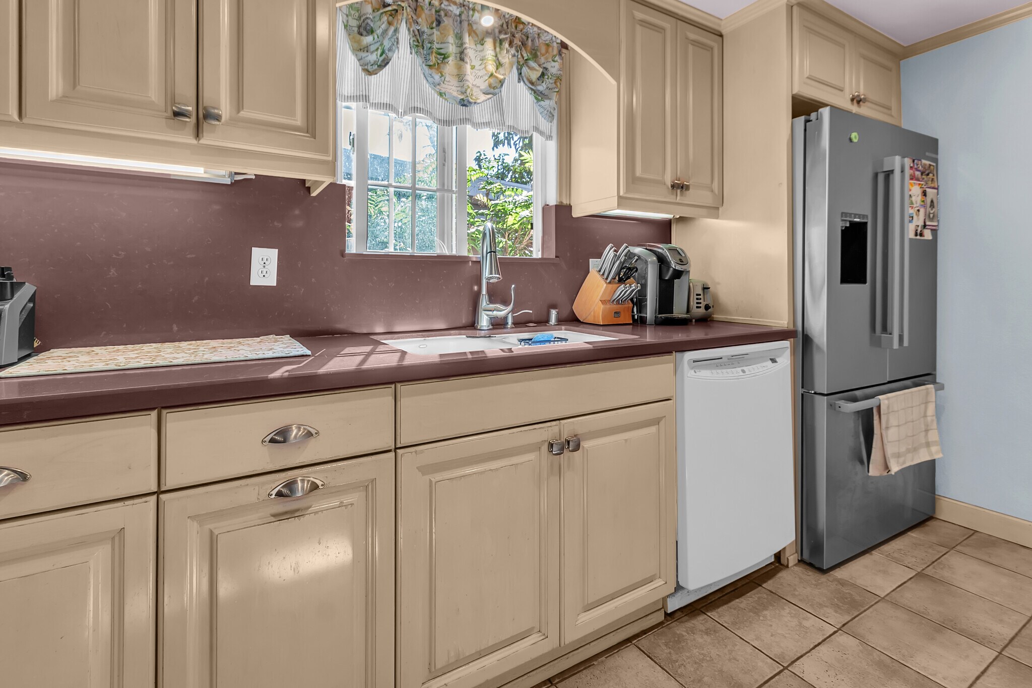 Building Photo - 9720 Blandwood Rd