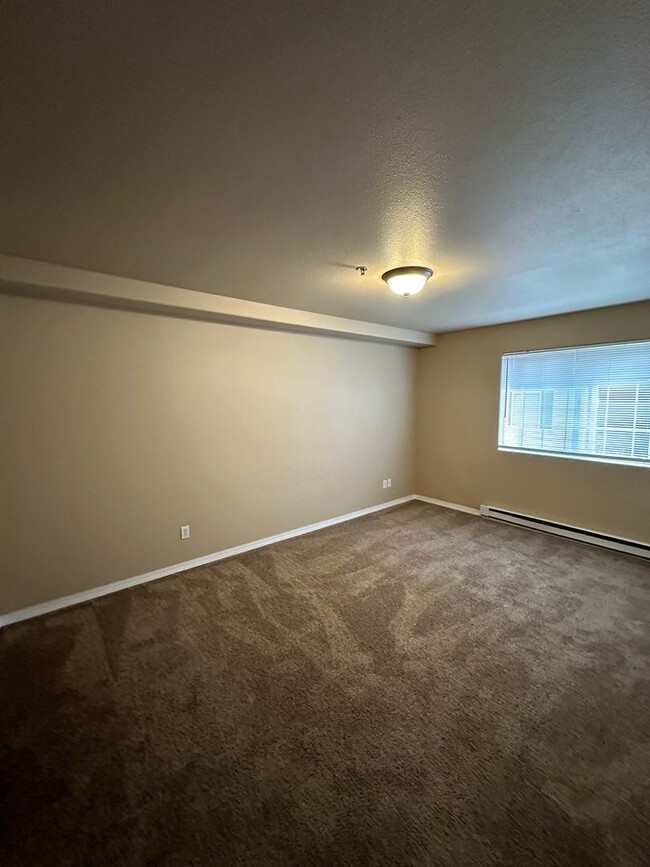Building Photo - PROMENADE LOOP CONDO (RPM#154)