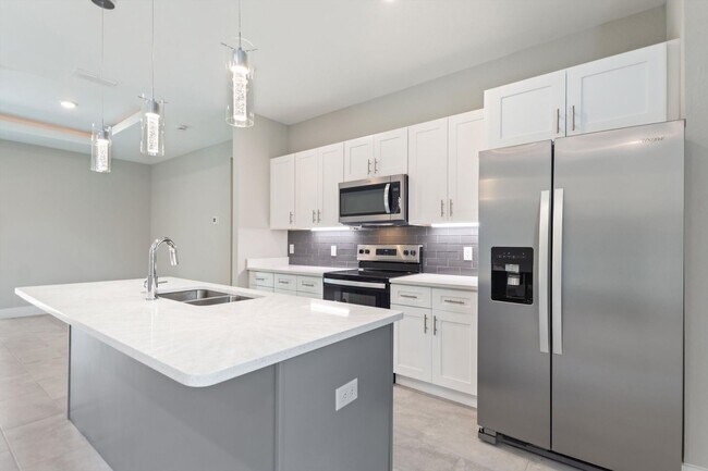 Building Photo - Deposit-Free! Modern, energy efficient hom...