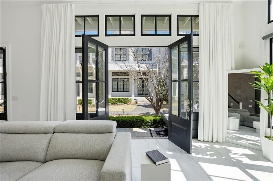 Building Photo - 11650 Folia Cir