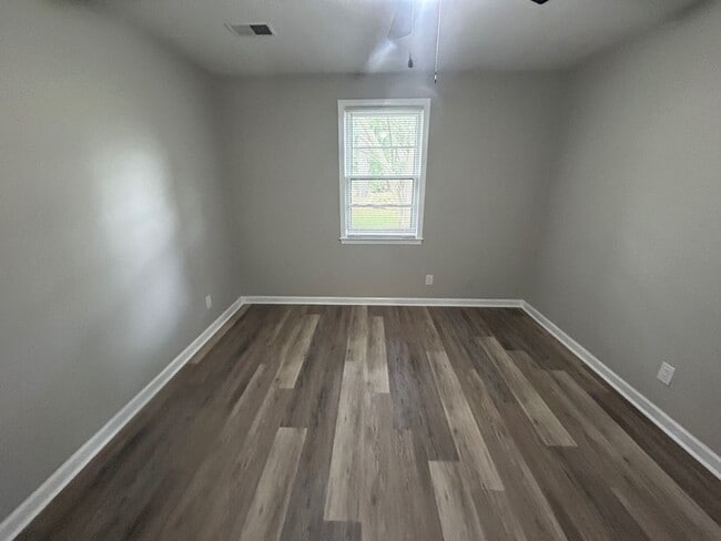 Building Photo - 7513 Mountainbrook Dr