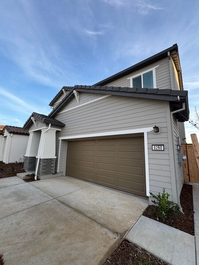 Building Photo - BRAND NEW 5 Bedrooms 3 Full Baths Solar Included Blossom Plan at Lilly Community SEE VIDEO