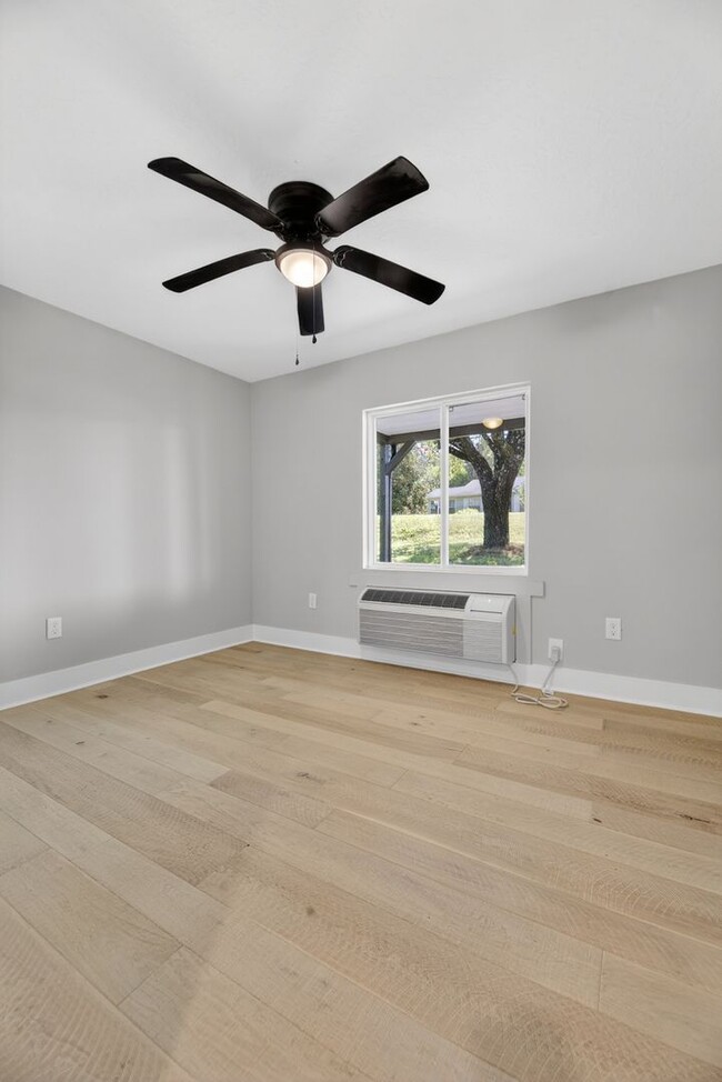 Building Photo - Beautiful  Home in Southside – MOVE IN SPECIAL