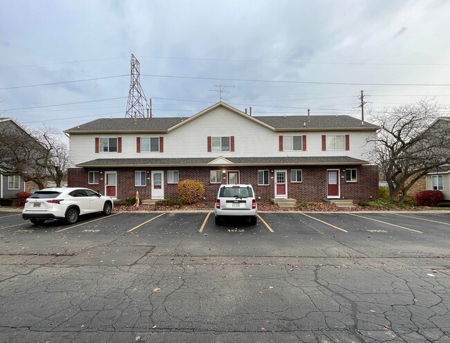 Primary Photo - Three Bedroom Condo in Cutlerville