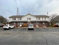 Building Photo - Three Bedroom Condo in Cutlerville