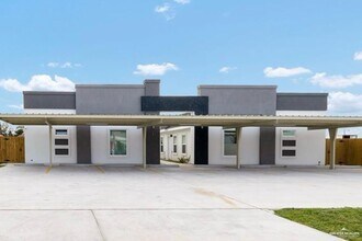 Building Photo - 19 Lauryn Dr