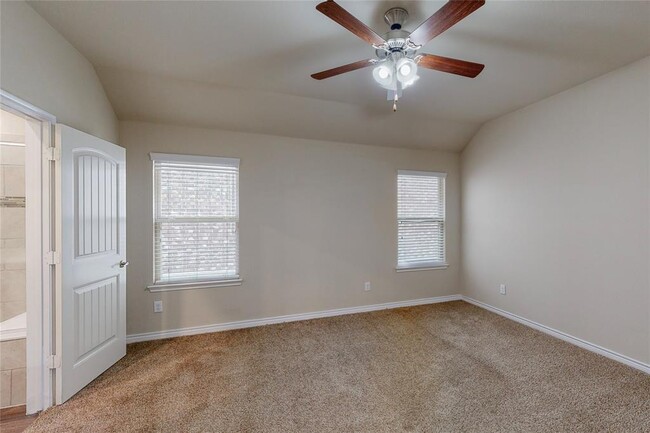Building Photo - 2917 Colorado Dr