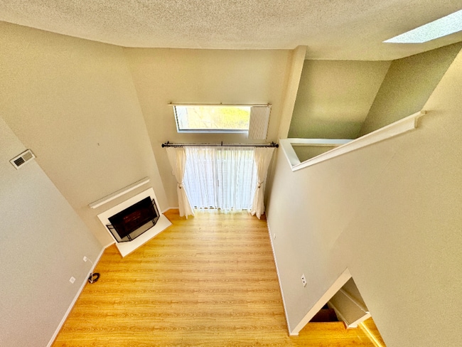 Building Photo - 1514 Roberts Way