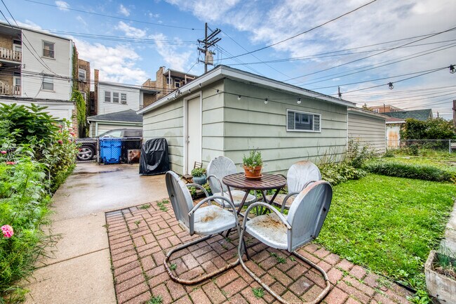 Building Photo - 4710 N Talman Ave