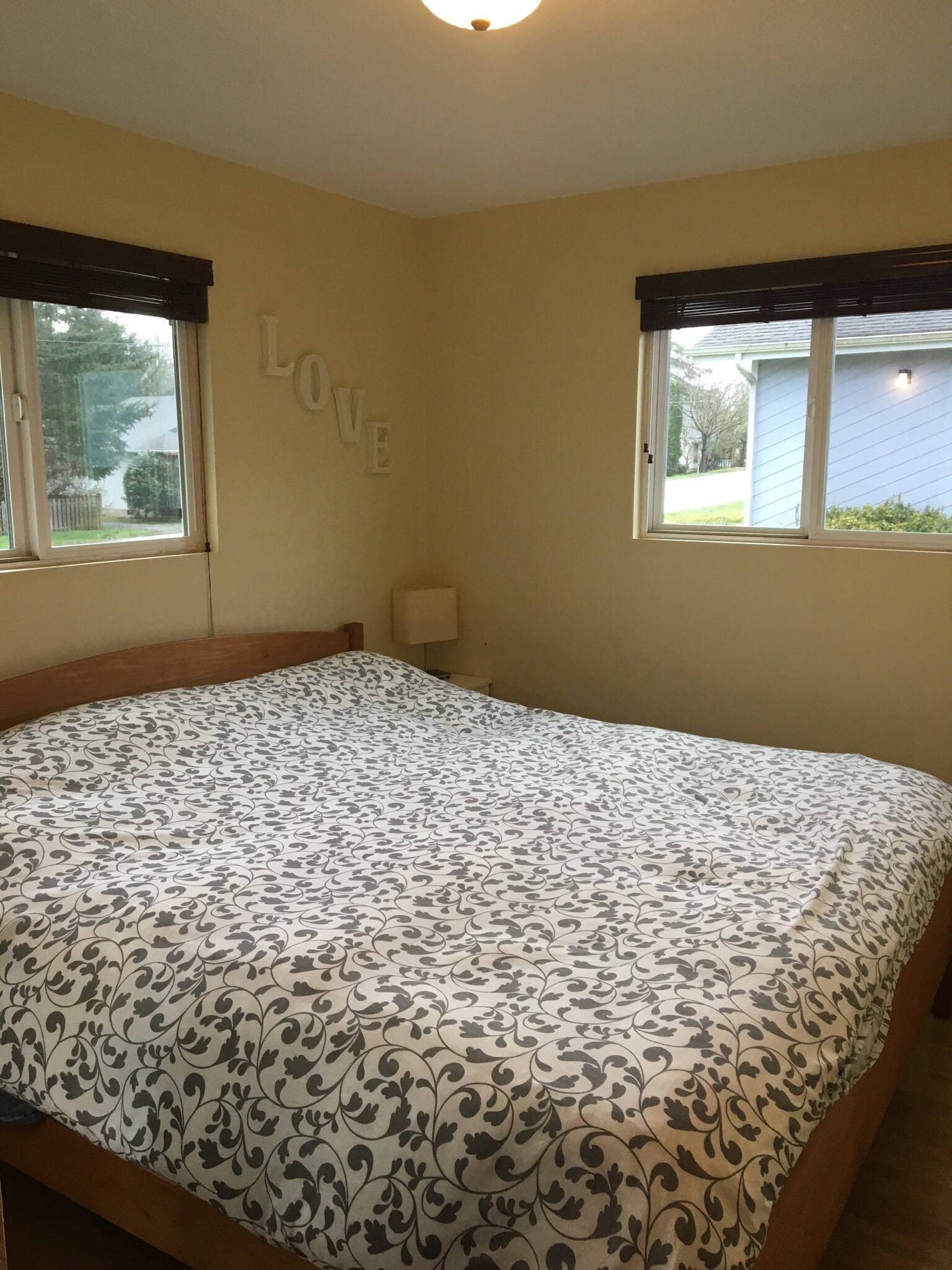 Front bedroom - 421 N 6th Ave SW