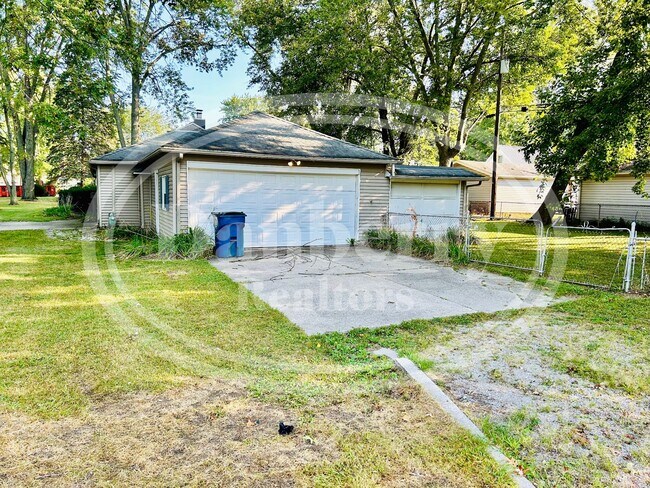 Building Photo - 5504 Merriman Rd