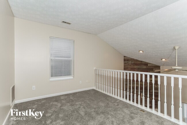 Building Photo - 917 Brookwood Dr