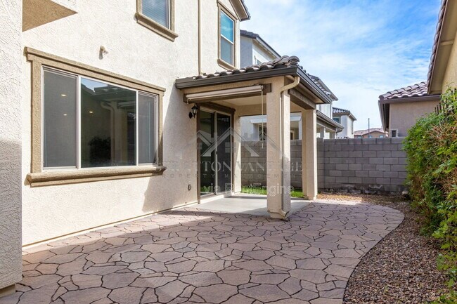 Building Photo - 55 E Constitution Dr