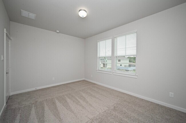 Building Photo - 33019 School Hl Rd