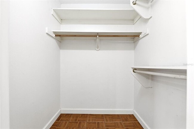 Building Photo - 125 W 5th St