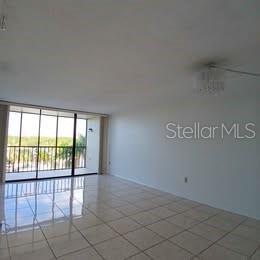 Building Photo - 1000 Cove Cay Dr