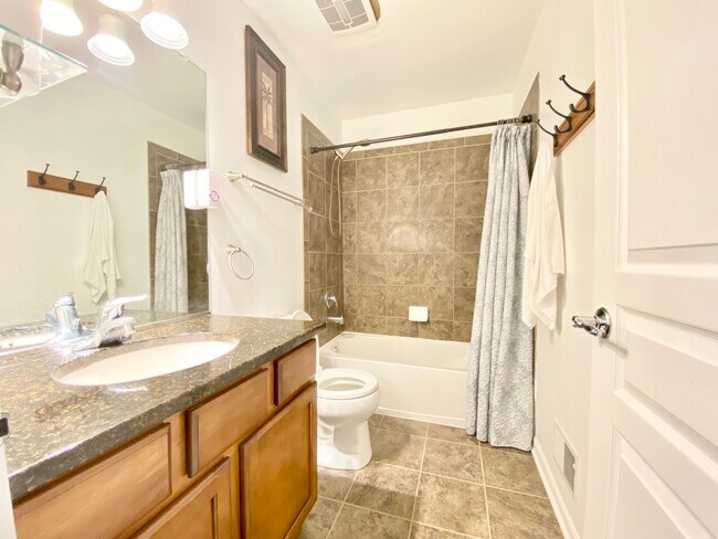 Building Photo - 10S420 Carrington Cir