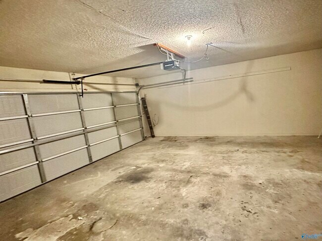 Building Photo - 7520 SW Clubfield Dr