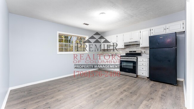 Building Photo - 3119 Fontaine Dr