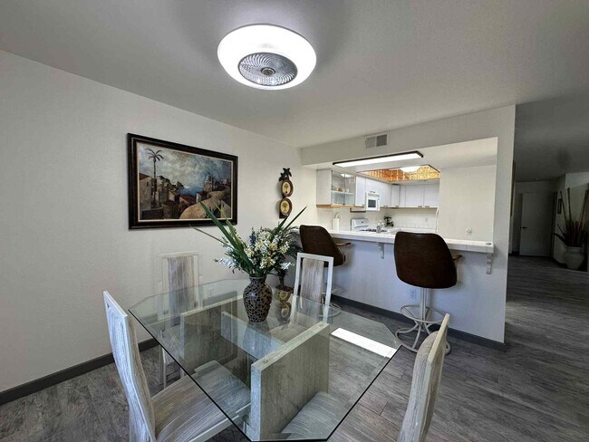 Building Photo - 35200 Cathedral Canyon Dr