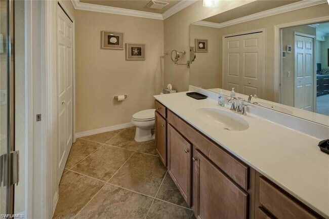 Building Photo - 9731 Acqua Ct