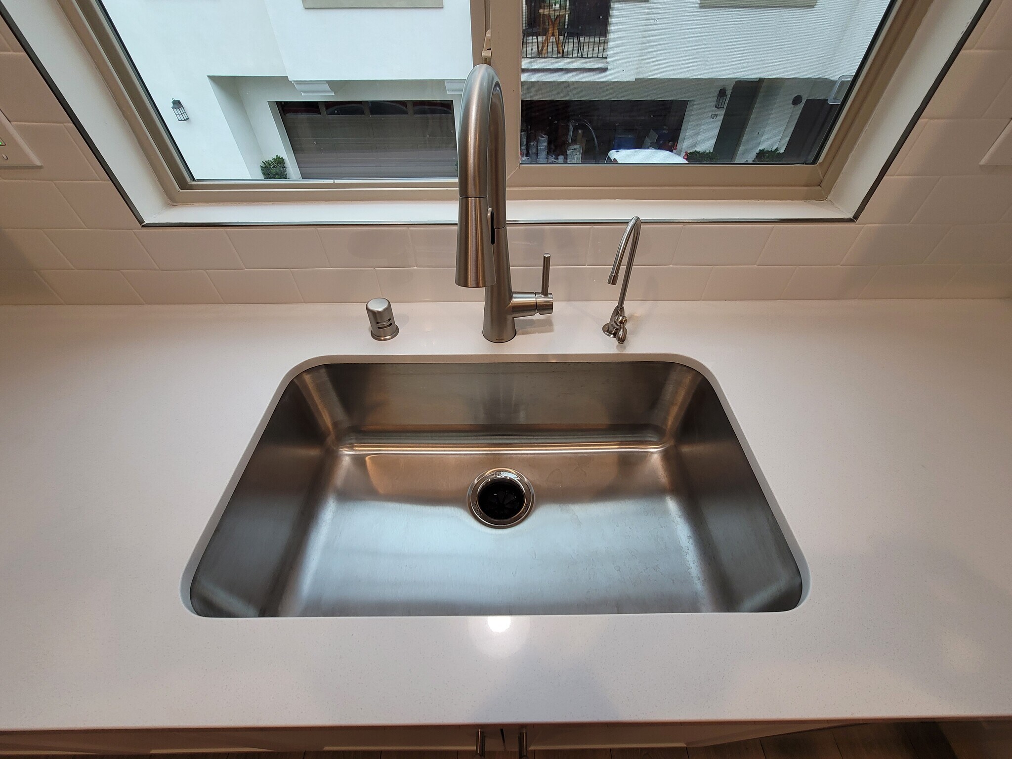 kitchen - 328 Lagoon Way